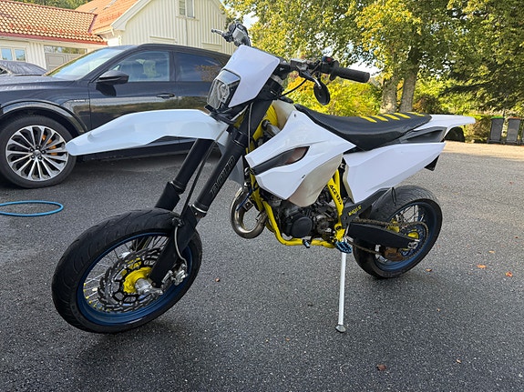 Husaberg TE 125 2 of 9