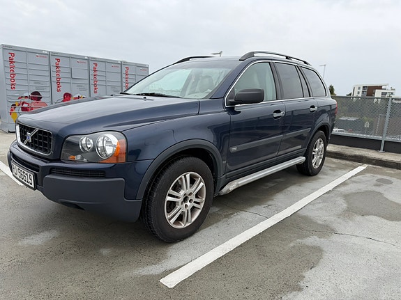 Volvo XC90 7 of 13