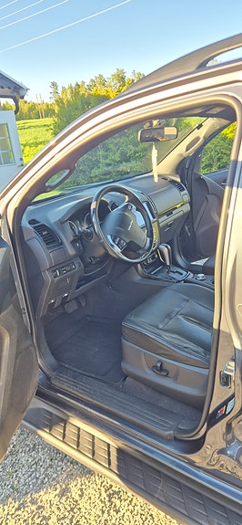 Isuzu D-max 9 of 16