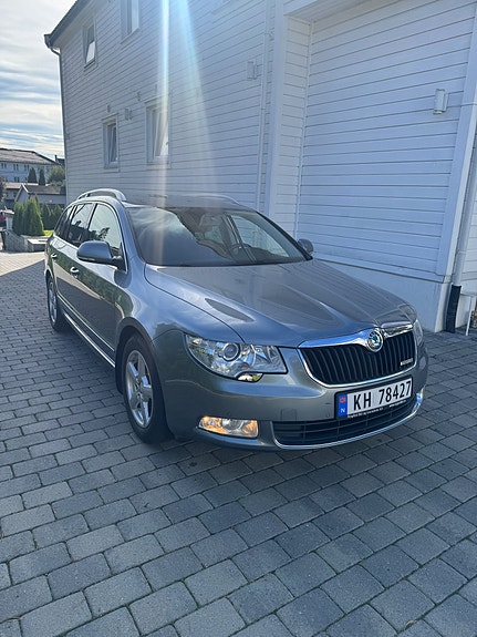 Skoda Superb 7 of 17