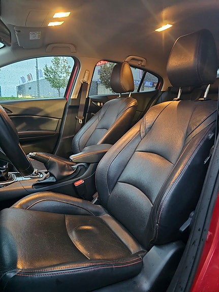 Mazda 3 8 of 10