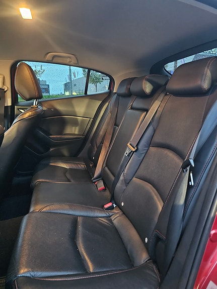 Mazda 3 9 of 10