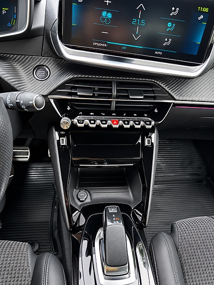 Peugeot 208 6 of 11