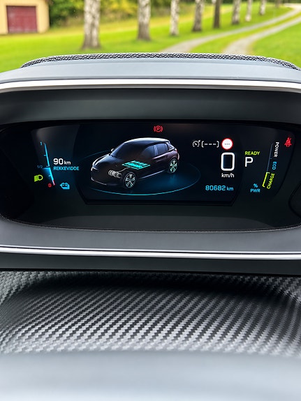 Peugeot 208 9 of 11