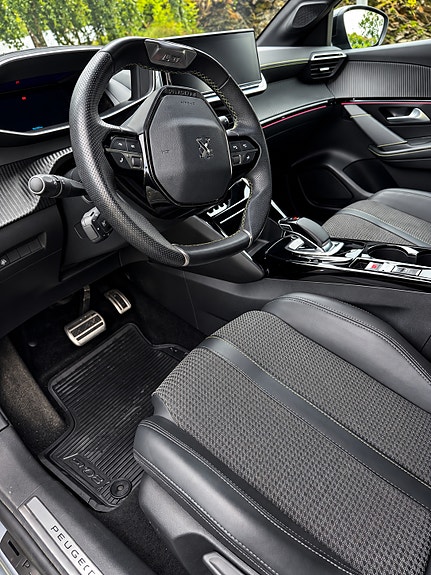 Peugeot 208 5 of 11