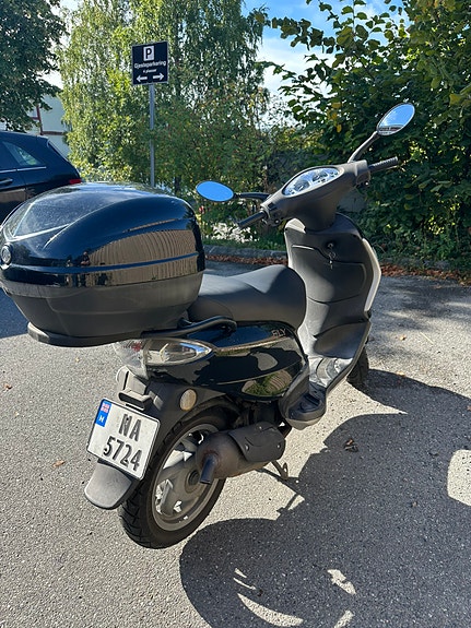 Piaggio Fly 50 4 of 11