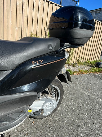 Piaggio Fly 50 2 of 11