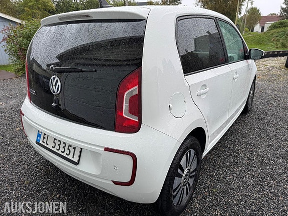 Volkswagen UP! 4 of 30