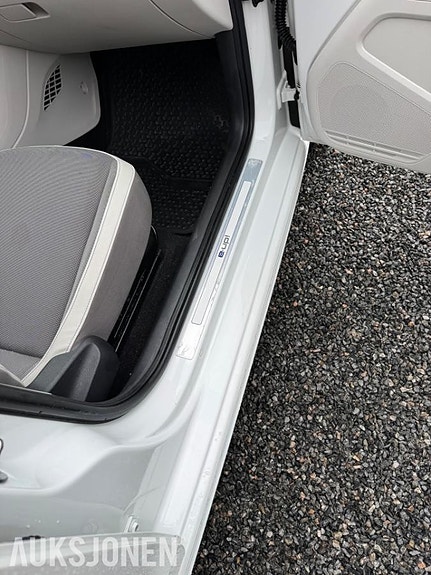Volkswagen UP! 24 of 30