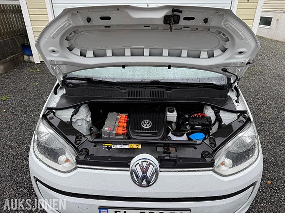 Volkswagen UP! 28 of 30