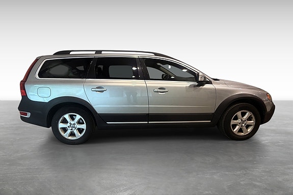 Volvo XC70 3 of 18