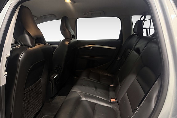 Volvo XC70 12 of 18