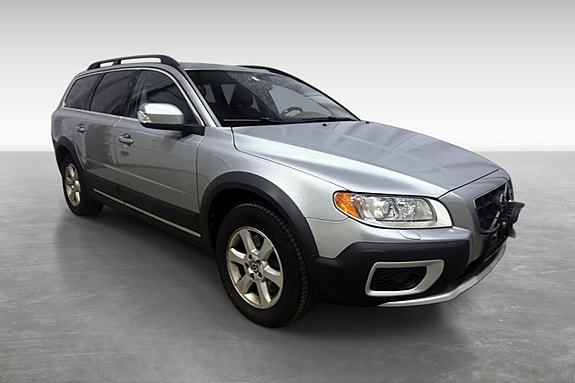 Volvo XC70 2 of 18