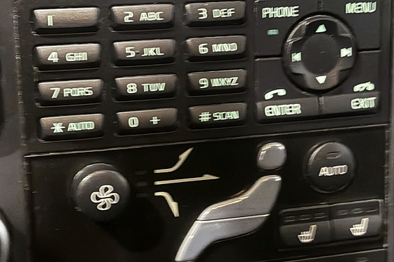 Volvo XC70 14 of 18