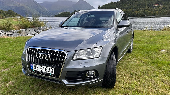 Audi Q5 2 of 30