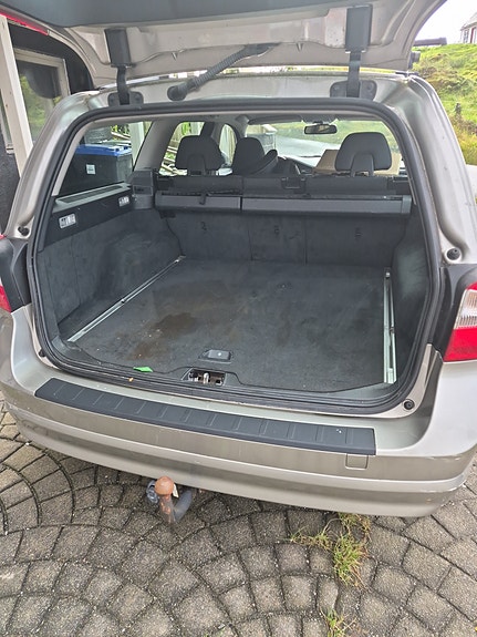 Volvo V70 5 of 6