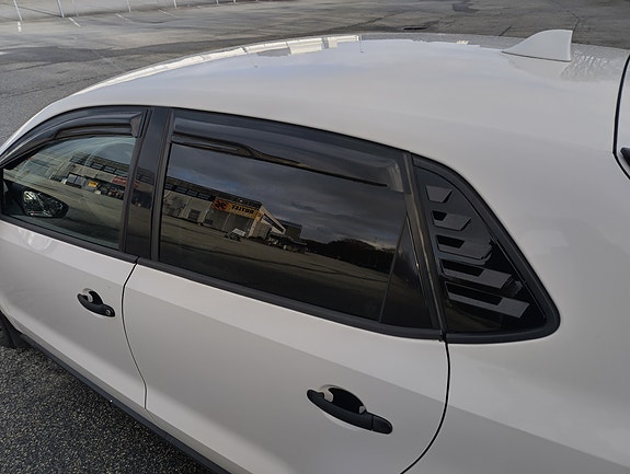 Volkswagen Polo 21 of 27