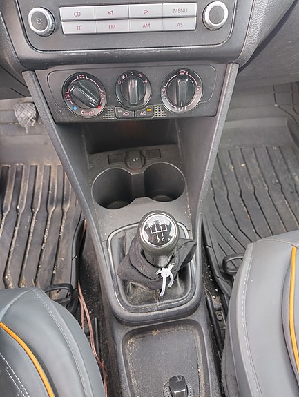 Volkswagen Polo 24 of 27