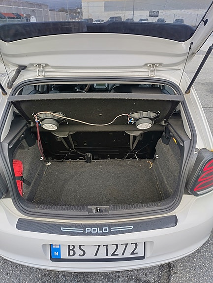 Volkswagen Polo 14 of 27
