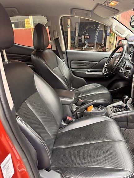 Mitsubishi L200 6 of 16