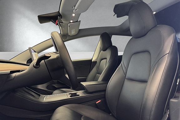 Tesla Model 3 13 of 26