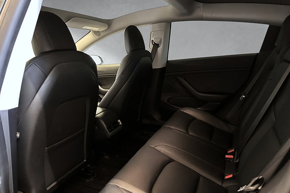 Tesla Model 3 15 of 26