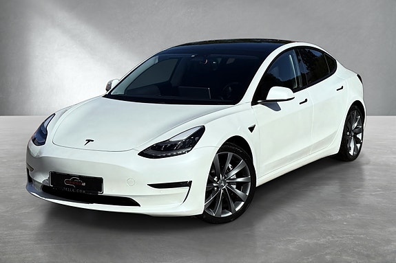 Tesla Model 3 2 of 26