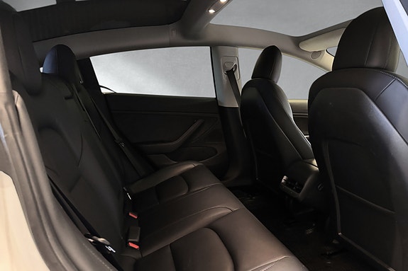 Tesla Model 3 16 of 26