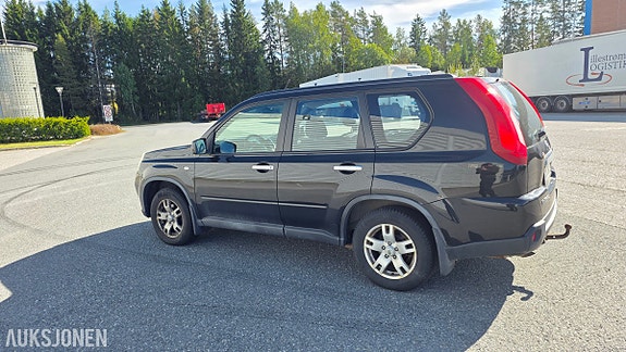 Nissan X-Trail 21 of 23