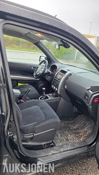 Nissan X-Trail 13 of 23