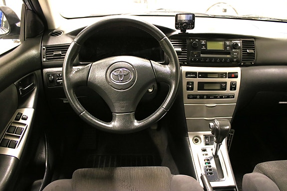 Toyota Corolla 12 of 13