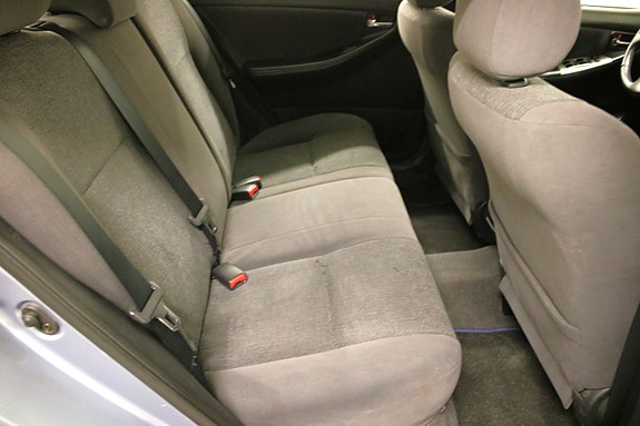 Toyota Corolla 10 of 13