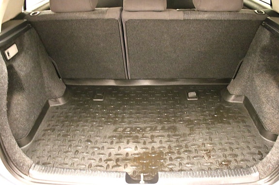Toyota Corolla 7 of 13
