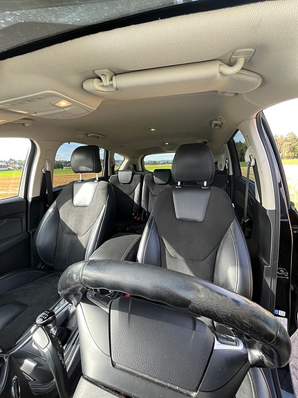 Ford S-MAX 12 of 23