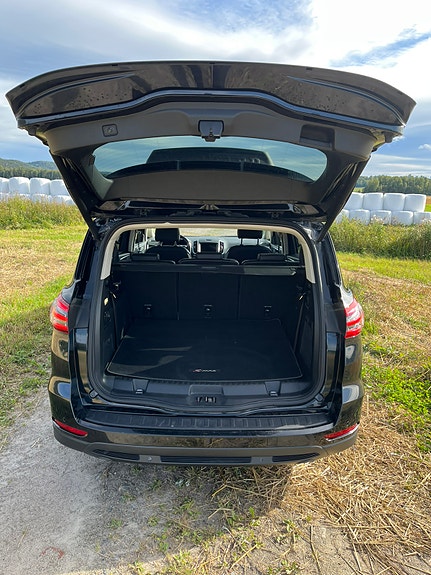 Ford S-MAX 16 of 23