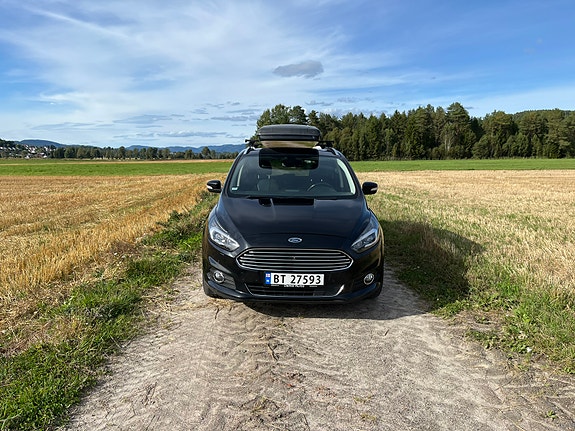 Ford S-MAX 3 of 23