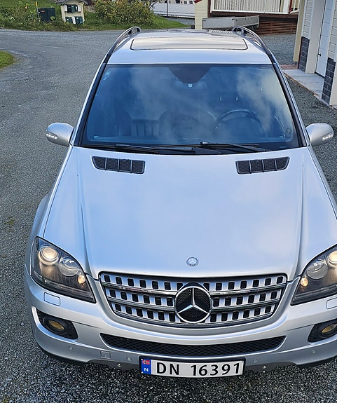 Mercedes-Benz ML280 16 of 16