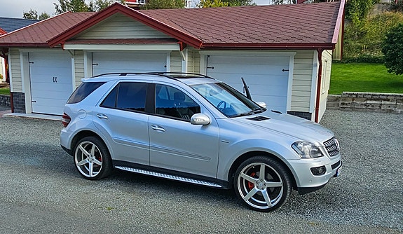 Mercedes-Benz ML280 4 of 16