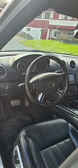 Mercedes-Benz ML280 10 of 16