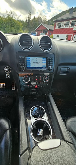 Mercedes-Benz ML280 11 of 16