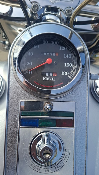 Harley-Davidson FLSTC Heritage Softail Classic 4 of 5