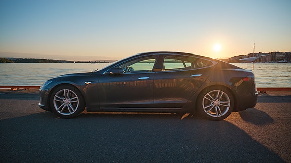 Tesla Model S 3 of 23