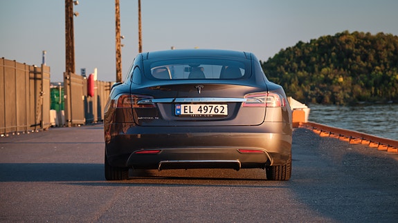 Tesla Model S 5 of 23