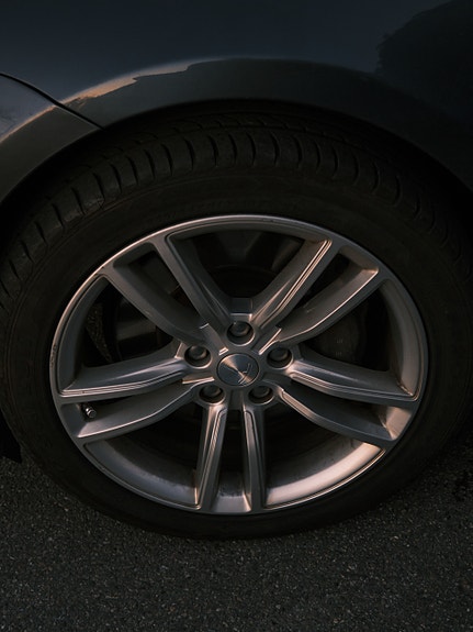 Tesla Model S 18 of 23