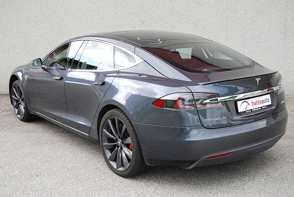 Tesla Model S 3 of 6