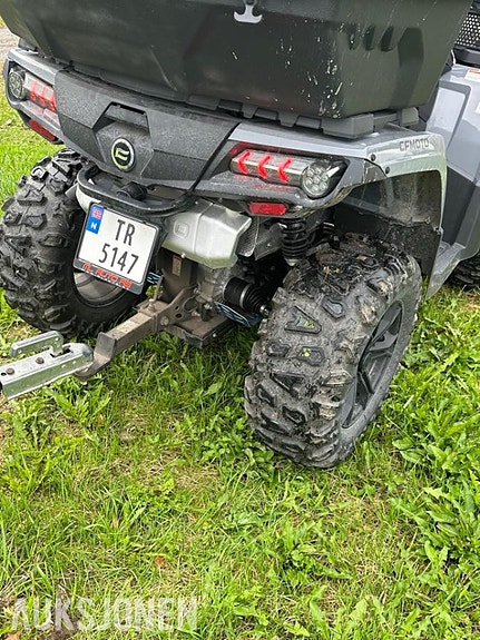 CFMOTO 850 ATV MED HENGER, BRØYTESKJÆR OG SANDSTRØER 8 of 15