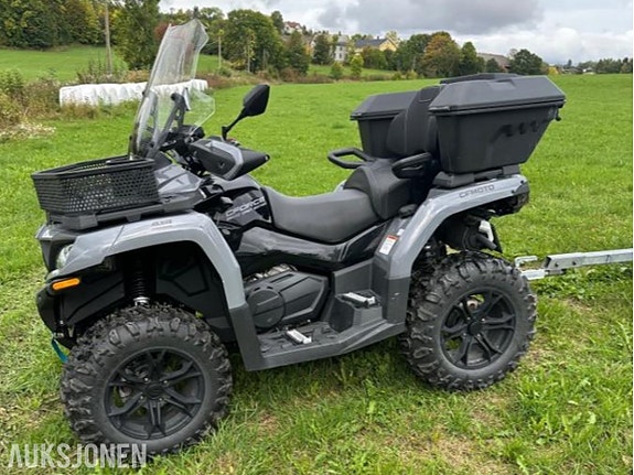 CFMOTO 850 ATV MED HENGER, BRØYTESKJÆR OG SANDSTRØER 2 of 15
