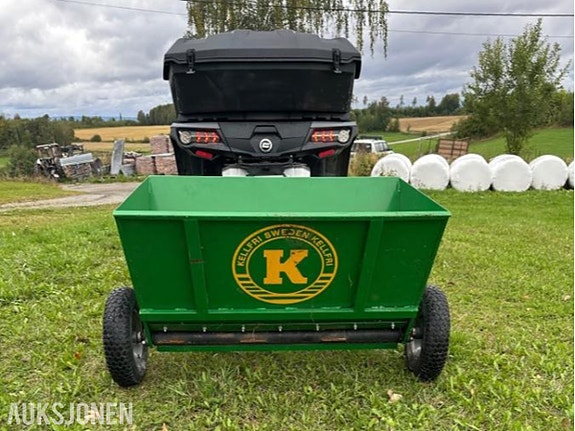CFMOTO 850 ATV MED HENGER, BRØYTESKJÆR OG SANDSTRØER 11 of 15