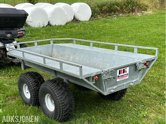 CFMOTO 850 ATV MED HENGER, BRØYTESKJÆR OG SANDSTRØER 6 of 15