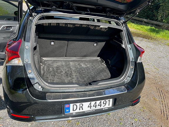 Toyota Auris 16 of 19